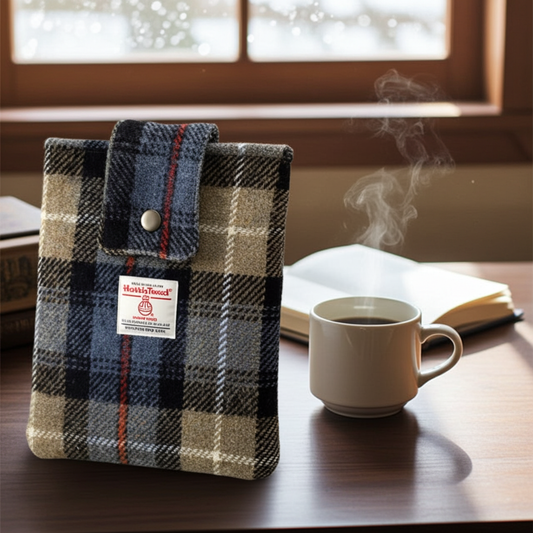 Harris Tweed book sleeve - MacKenzie check