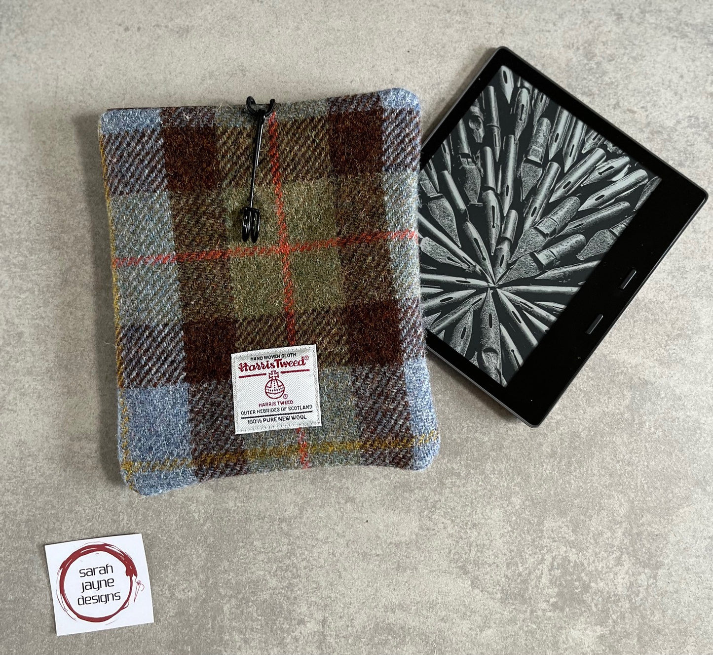 Harris Tweed Kindle cover with kilt pin closure. 30+ patterns to choose from