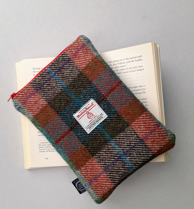 Harris Tweed Book Sleeve with zip closure