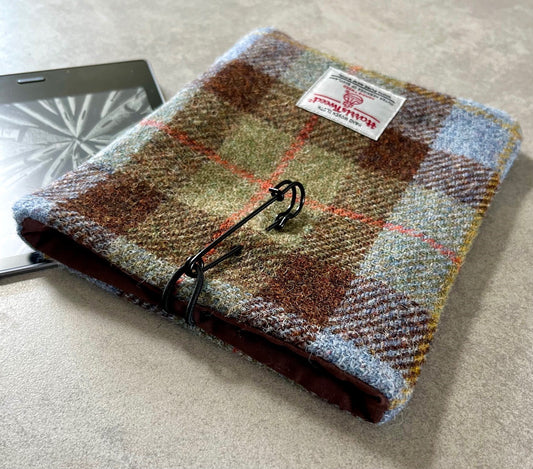 Harris Tweed Kindle cover with kilt pin closure. 30+ patterns to choose from
