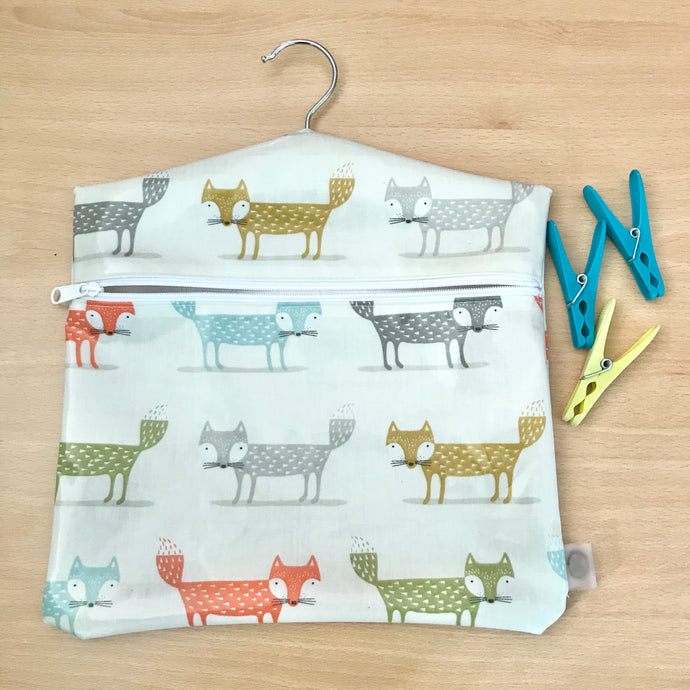 Peg bag with zip closure - foxes