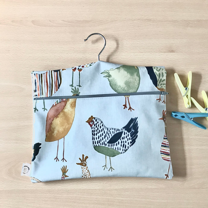 Peg bag with zip closure - funky chickens
